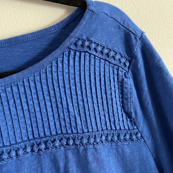 Talbots Women Plus Sz 1X Royal Blue Pintuck Pleated Embroidered Trim S/S Top - Picture 3 of 7